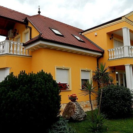 Georgina Apartman Харканы Экстерьер фото