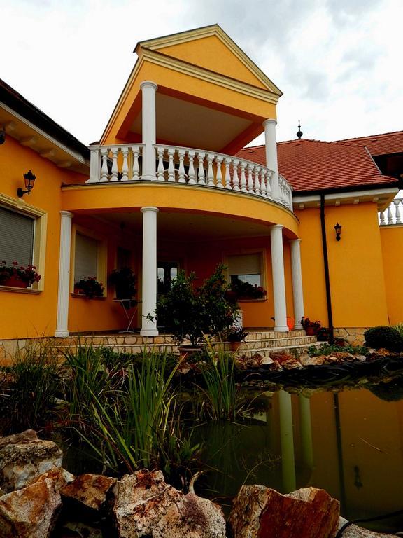 Georgina Apartman Харканы Экстерьер фото